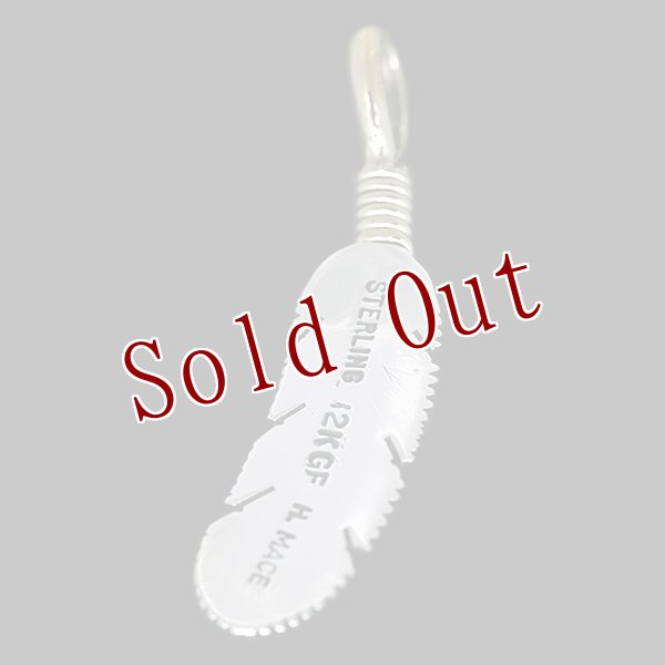 画像2: 【再入荷】ナバホ族 Harvey Mace 12KGF イーグルフェザー ペンダント XS/右 チェーン付き (2)