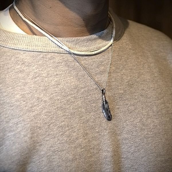 画像4: 【再入荷】ナバホ族 Harvey Mace 12KGF イーグルフェザー ペンダント XS/右 チェーン付き (4)