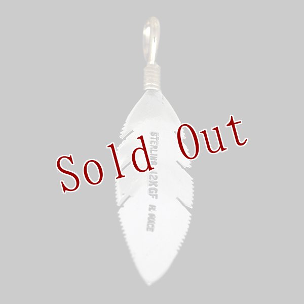 画像2: 【再入荷】ナバホ族 Harvey Mace 12KGF イーグルフェザー ペンダント M/ストレート チェーン付き (2)