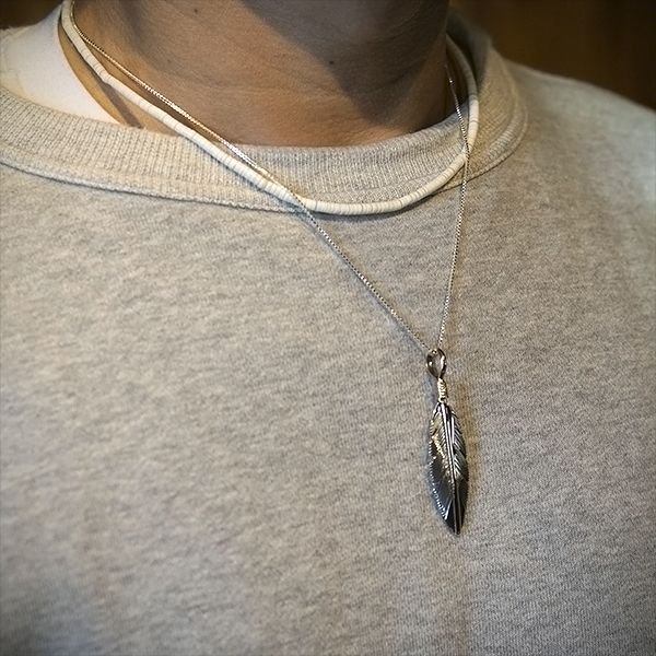画像4: 【再入荷】ナバホ族 Harvey Mace 12KGF イーグルフェザー ペンダント M/ストレート チェーン付き (4)