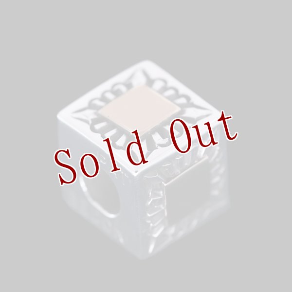 画像2: ナバホ族 Pat Bedonie 14K 4面サンバースト キューブ ペンダント チェーン付き (2)