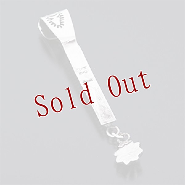 画像2: ナバホ族 Delayne Reeves トライアングル シェルコンチョ ペンダント (2)