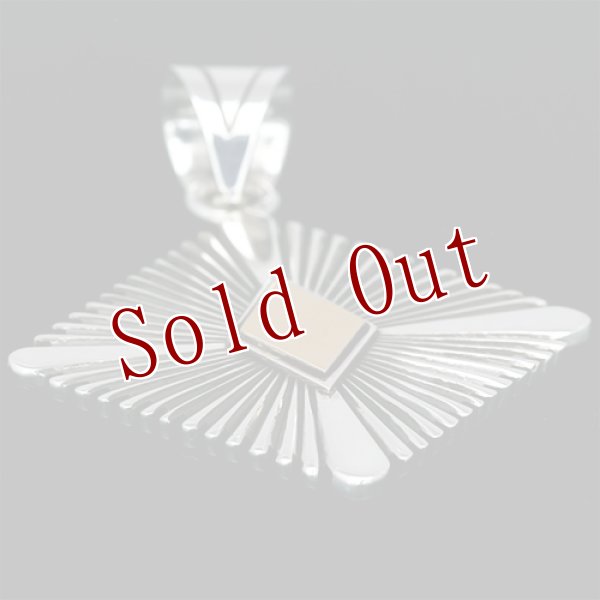 画像4: ナバホ族 Pat Bedonie 14K サンバースト 菱形 ペンダント (4)