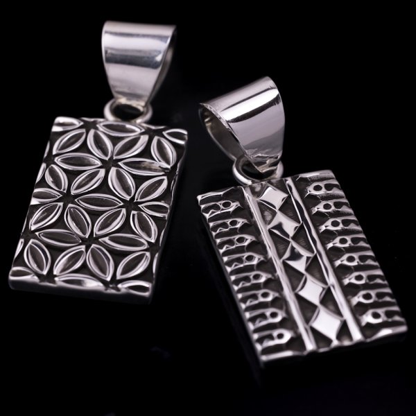 画像3: ナバホ族 Lyle Secatero ダイヤモンド/フェザー スクエア ペンダント (3)