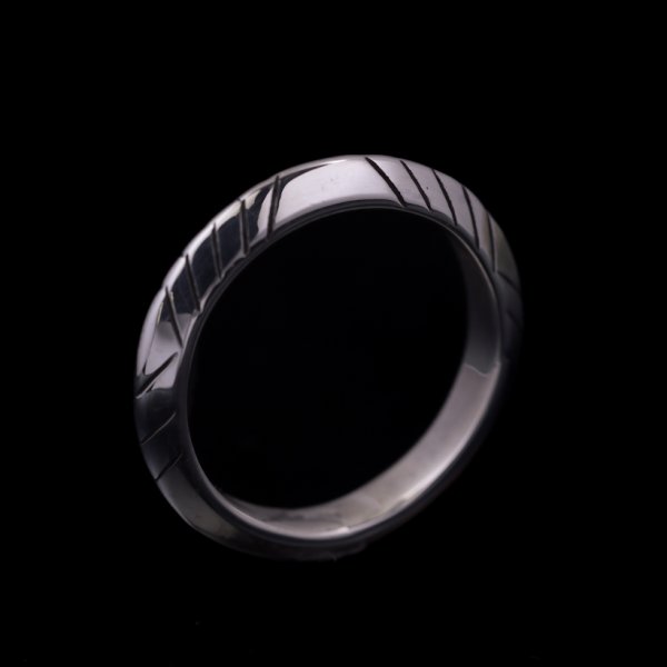 画像2: 【サイズ展開あり】トライアングル ナロー シルバー925 リング 鏡面仕上げ (2)