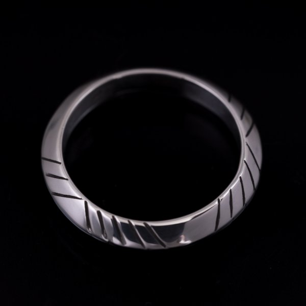 画像4: 【サイズ展開あり】トライアングル ナロー シルバー925 リング 鏡面仕上げ (4)