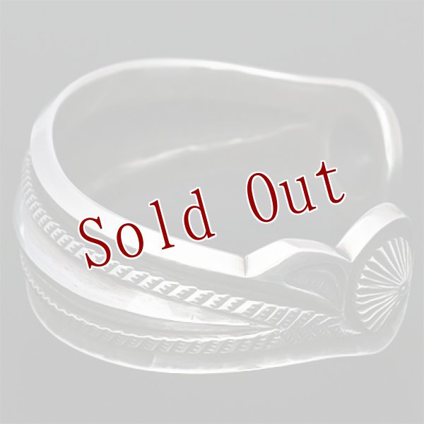 画像5: サウスパイユート族 Steven Tiffany 1" コインシルバー リポウズ バングル (5)