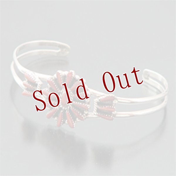 画像1: ズニ族 コーラル ニードルポイント バングル (1)