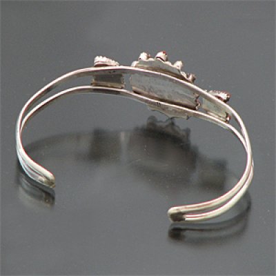 画像2: ズニ族 コーラル ニードルポイント バングル