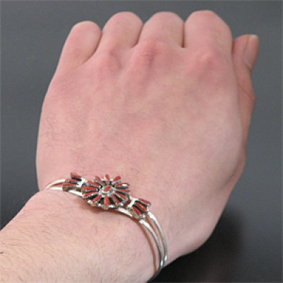 画像3: ズニ族 コーラル ニードルポイント バングル